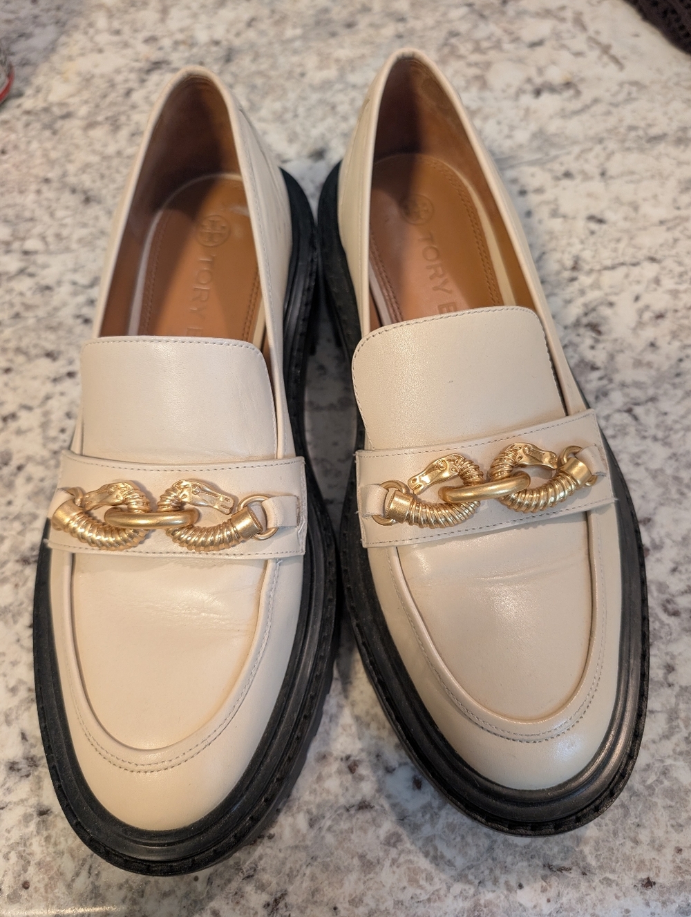 Tory Burch Jessa Lug Sole Cream Leather Loafers with Gold Chain Accent 8.5